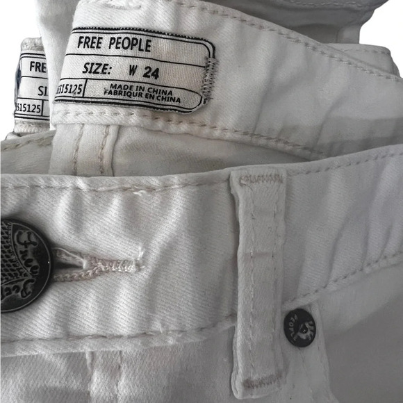 Free people distressed skinny jeans white in excellent condition size 24​ - Picture 6 of 6